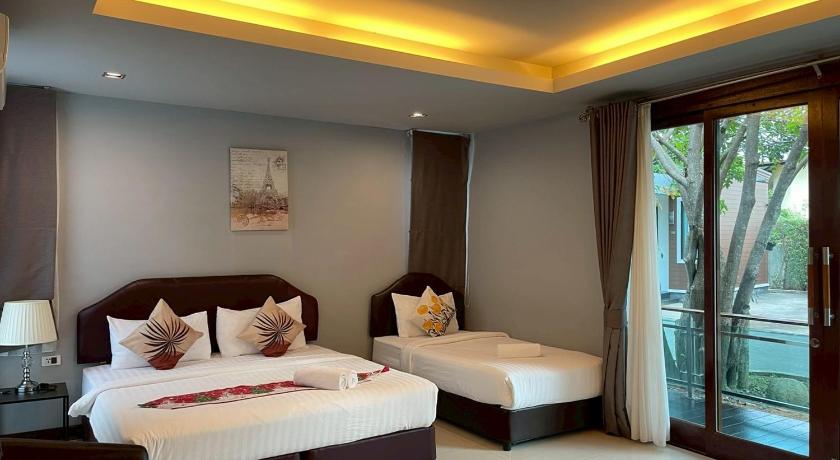 수페리어 트리플룸 (Superior Triple Room) 이미지 0