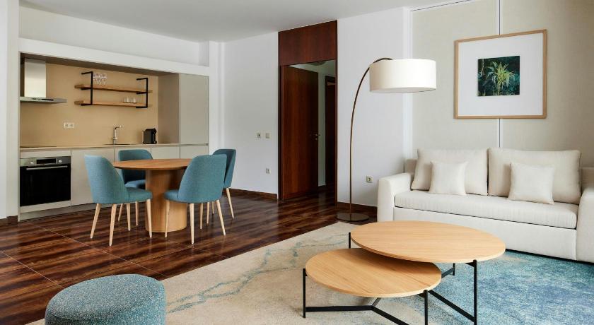 Image of One-Bedroom Suite 4