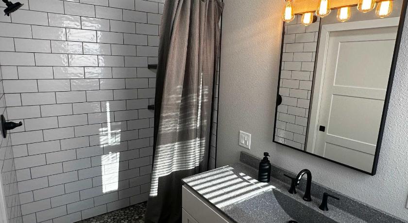 国际瀑布 Downtown Minimalist Apartment 3星级 住宿 景观