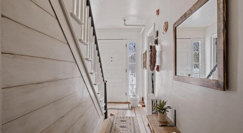 길맨턴 Private Farm Loft - Tub, Animals & Pasture Views 3성급 숙소 레스토랑