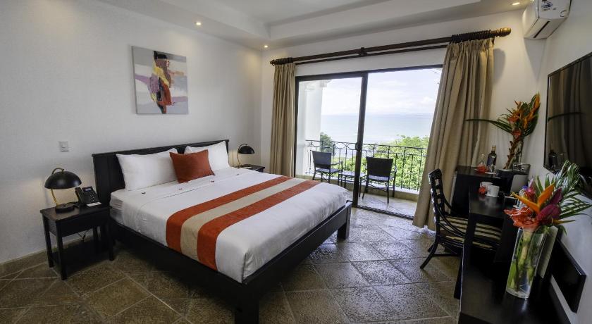 Image of Superior Ocean View 0