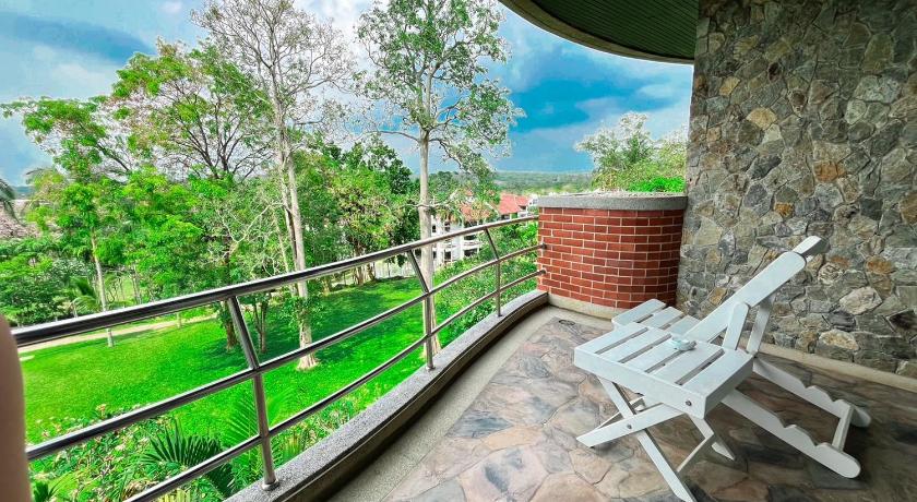 Image of Quadruple Room with Balcony 1