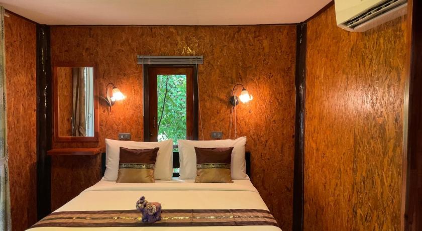Image of Queen Room with Balcony 0