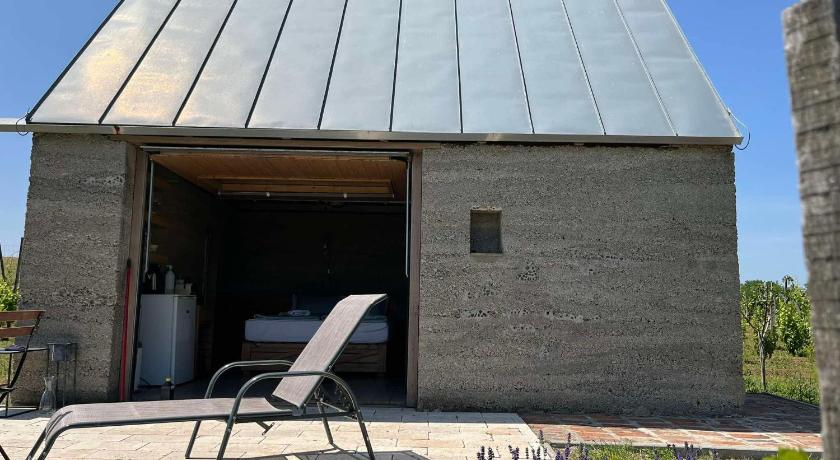 Image of Standard Bungalow 3