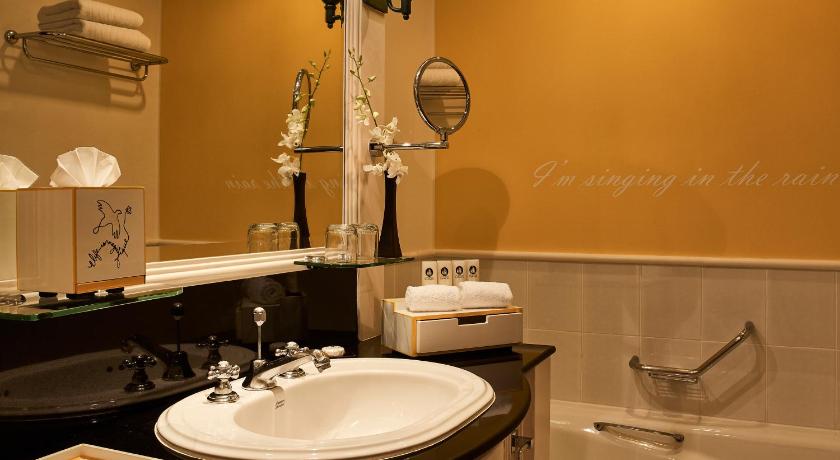 Image of Superior Room, 1 King Size Bed 2