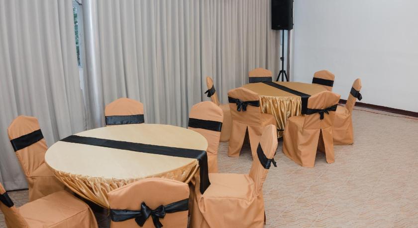 セブ The New View by Ecotel - Cebu 3つ星 ホテル レストラン