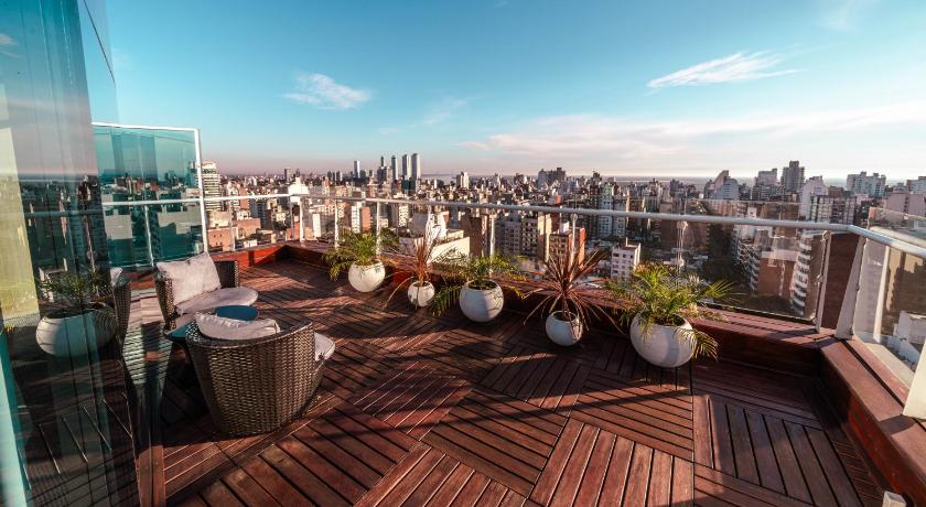 Image of 1 King 1 Bedroom Suite Balcony 1