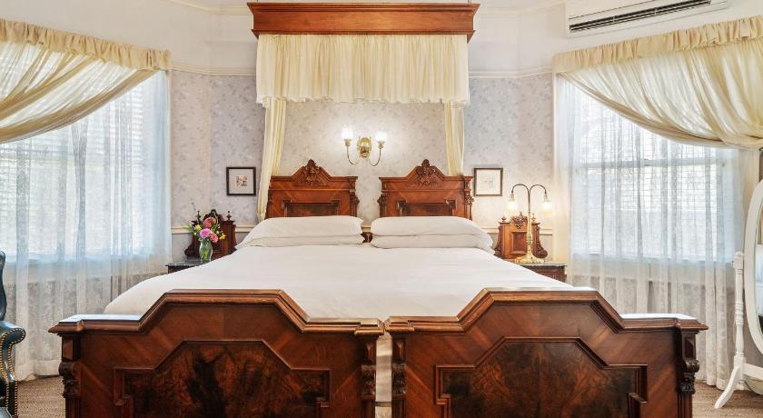 Sutter Creek Brinnwood Bed & Breakfast Hotel suite