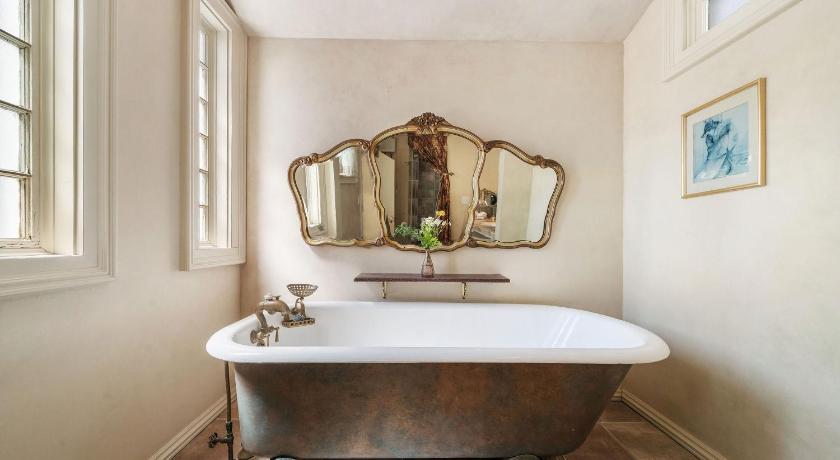 Sutter Creek Brinnwood Bed & Breakfast Hotel lobby