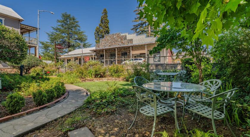 Sutter Creek Brinnwood Bed & Breakfast Hotel restaurant