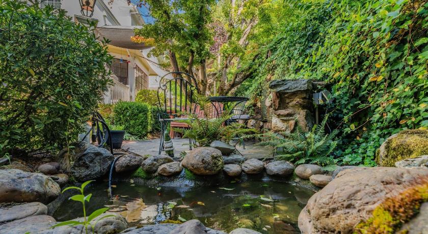 Sutter Creek Brinnwood Bed & Breakfast Hotel suite