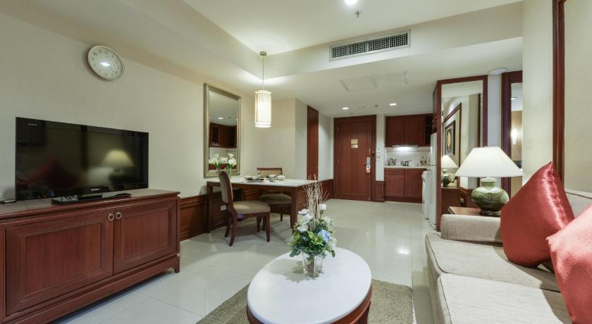 Image of 1-Bedroom Grand Suite 9