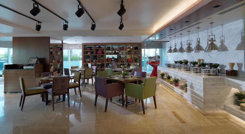 DAMAC Maison Canal Views - image 10