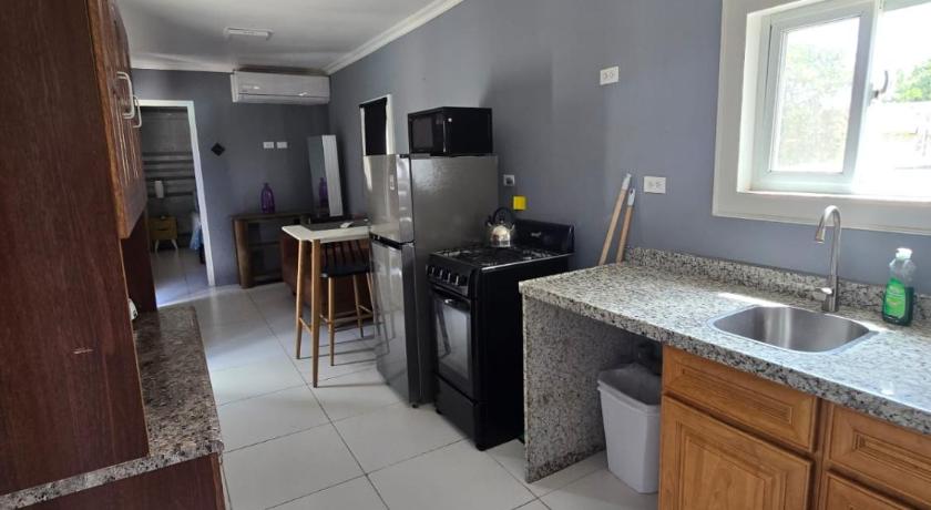 Image of One-Bedroom Apartment with Pool View 1