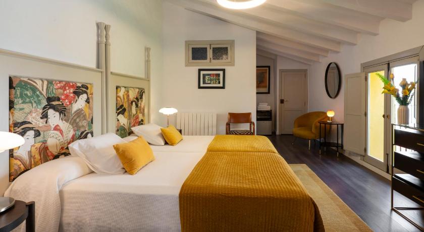 Image of Family Room 3