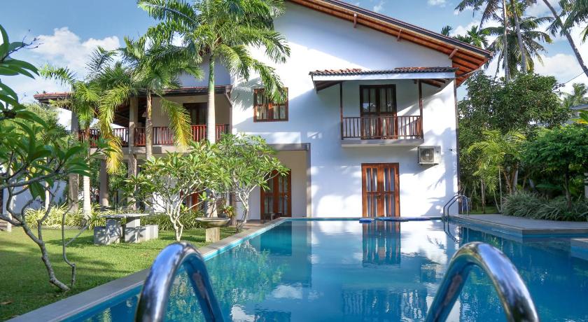 HikkaResort Holiday Villa - image 3