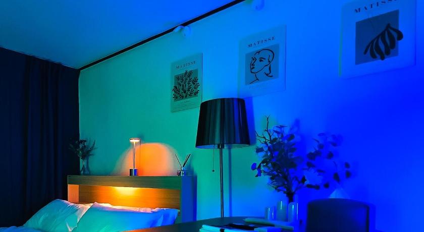 서울 2호선 신림역, 4인, 주차가능, 야외테이블, 고척돔 (Air conditioner 4 people Line 2 Sillim Station Parking Outdoor table Seoul tour Gocheok Dome K-pop l) 4성급 싱글룸 전망