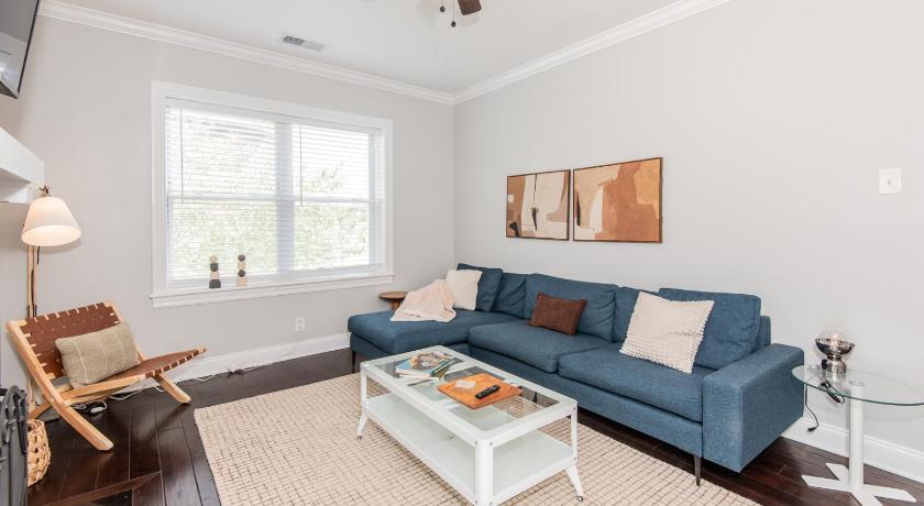 세인트 루이스 (MO) Cozy 2 King Bd Duplex - Steps to Soulard 3성급 숙소 로비