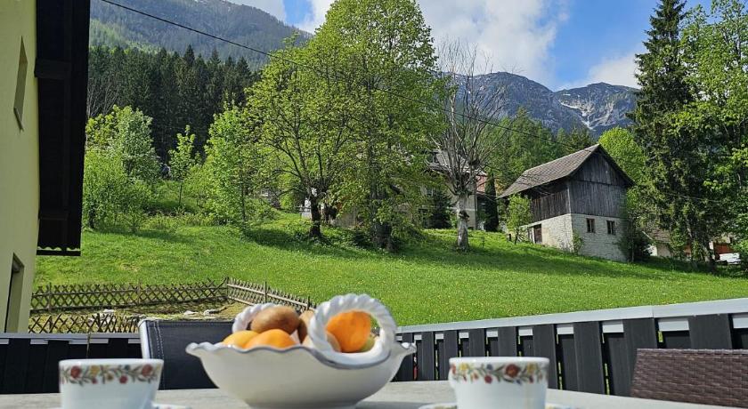 Urlaub mit Bergblick - Ferienhaus in Bad Bleiberg