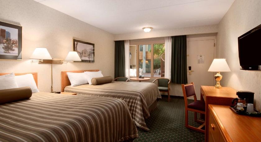 Travelodge by Wyndham Winnipeg East photo