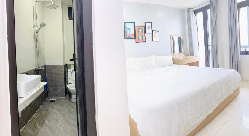 Da Nang Luna House 4-Star Guesthouse room