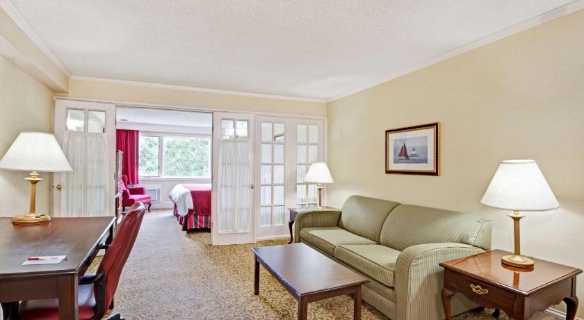 シーコンク (マサチューセッツ州) Ramada by Wyndham Seekonk Providence Area 3つ星 ホテル スイート