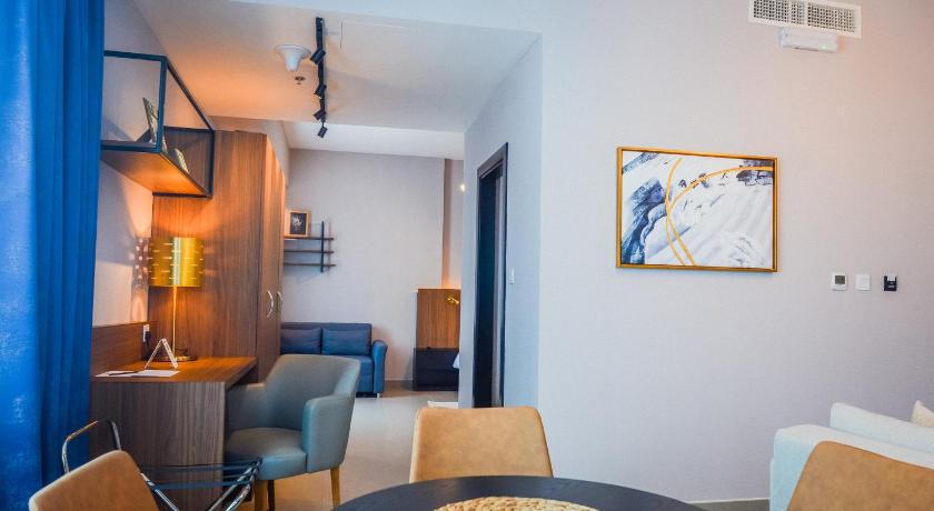 Image of Premium King Room 6
