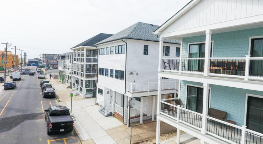 怀尔德伍德 (NJ) Amazing all new 1fl condo Steps to The Beach 3星级 住宿 泳池