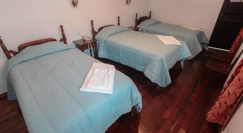 Image of Triple Room with Private Bathroom 5
