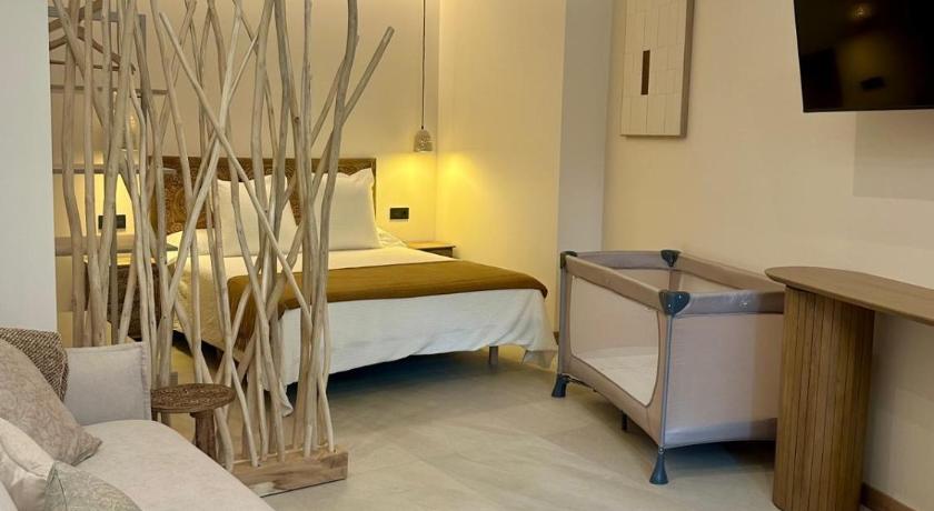 Alpha Estudios, Apartamentos turisticos
