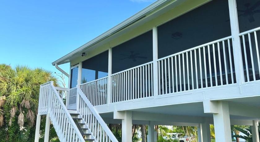 보킬리아 Tranquil Lakeview Home w Porch Bokeelia Retreat 2성급 숙소 부대시설