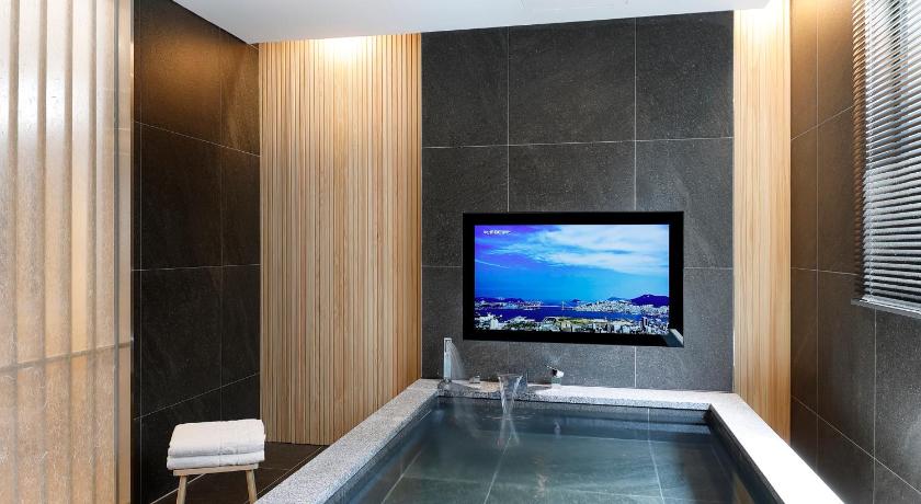 プサン Hotel Foret The Spa 3つ星 ホテル プール