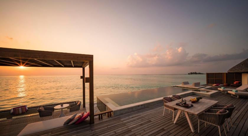 Maldives Island Four Seasons Resort Maldives at Kuda Huraa 5-Star Resort exterior