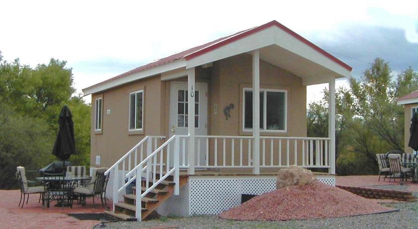 Verde Valley Studio Park Model Cabin 15 photo