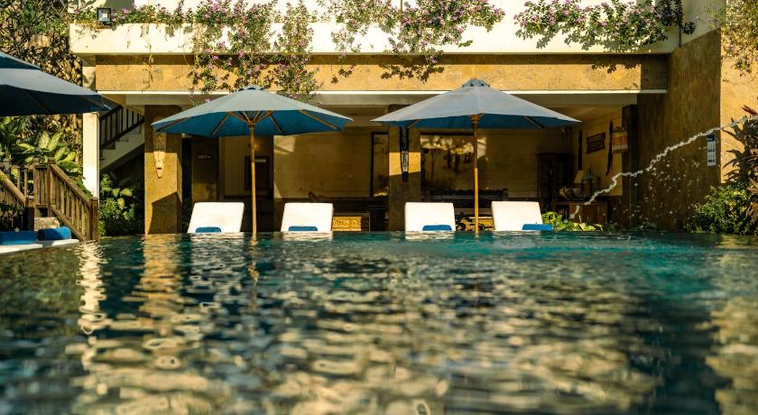 巴厘 Sri Phala Resort & Villa 4星级 酒店 泳池