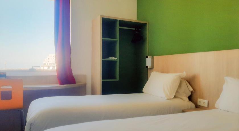 스탠다드룸 (싱글베드 2개) (Standard Room - 2 Single Beds) 이미지 1