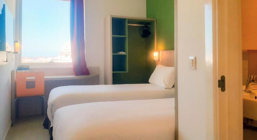 스탠다드룸 (싱글베드 2개) (Standard Room - 2 Single Beds) 이미지 0