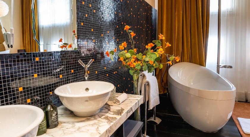 Image of Suite 5