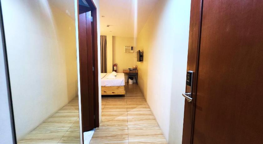 Cebu DLT Suites Cebu powered by Cocotel 3-Star Hotel pool