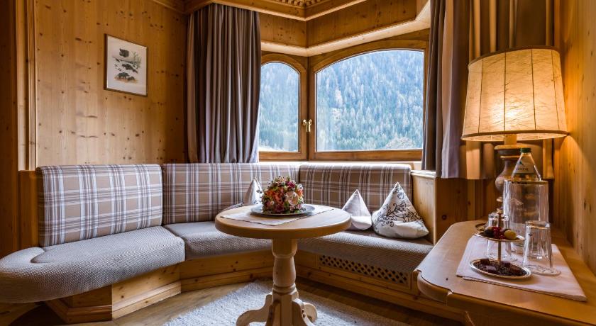 Image of Junior Suite 0