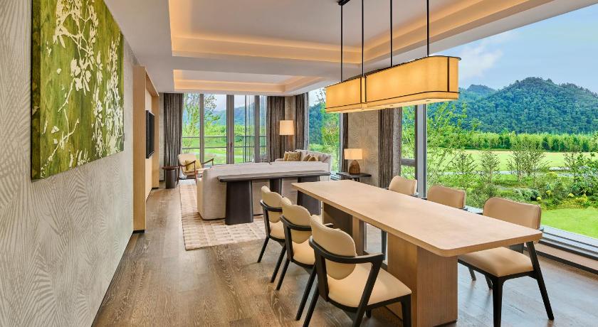 Shu Hua Hotel Tianmu Mountain Curio Collection by Hilton - image 2