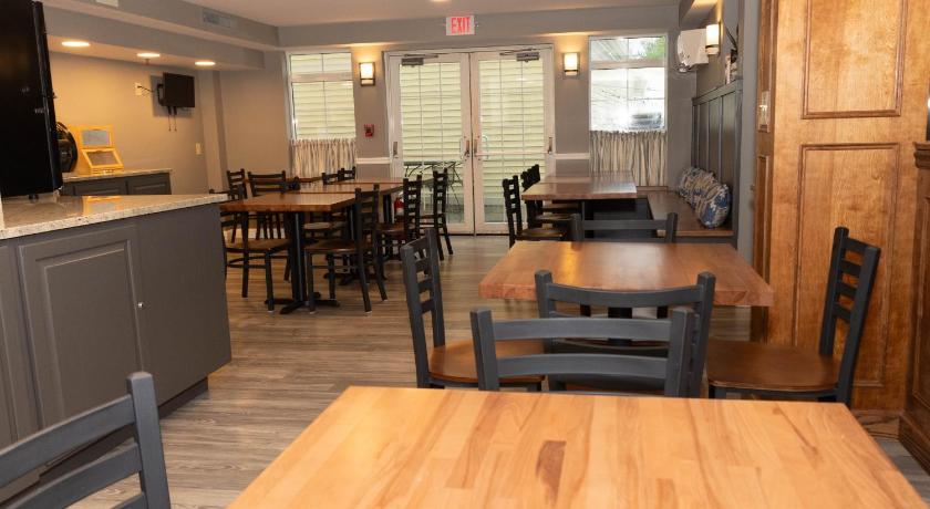 홀리요크 (MA) D. 호텔 앤 스위트 (D. Hotel & Suites) 3성급 호텔 수영장