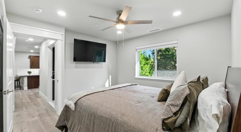 쉐이버 레이크 (CA) The White House Coveted Triplex Near Lake 4성급 숙소 로비