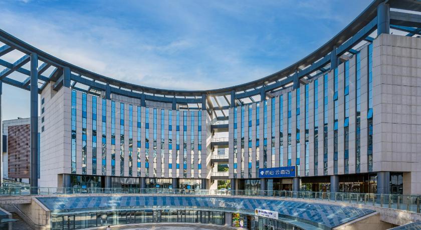 Home Inn-Beijing Beiqing Road Yongfeng Subway Station Paibaiyun Hotel
