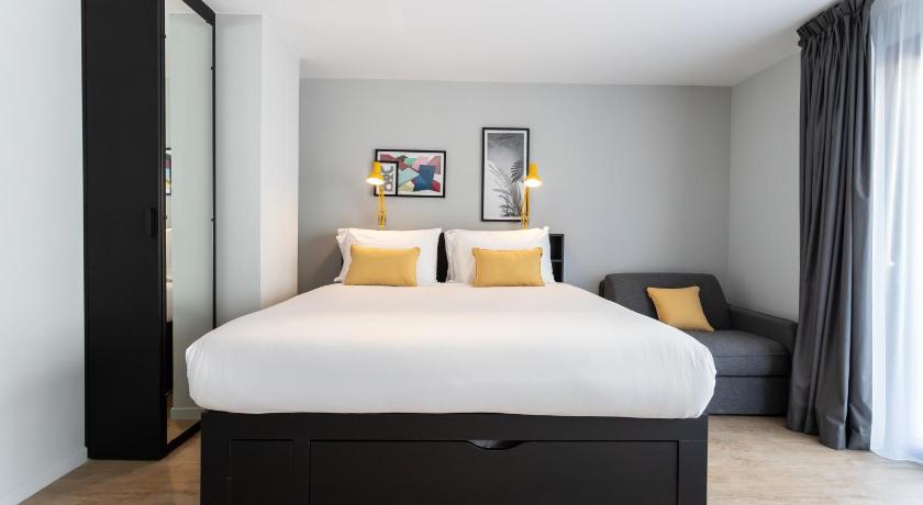 Image of Standard Sleeps 3 0