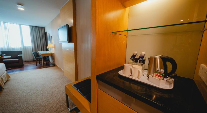 Image of Studio Deluxe Twin 10