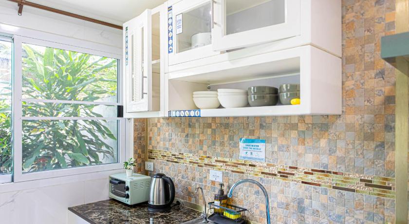 Bangkok Friend House BKK 4-Star Guesthouse lobby