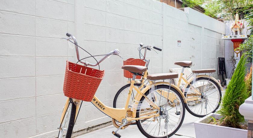 Bangkok Friend House BKK 4-Star Guesthouse view