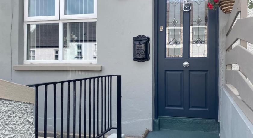 Carloy Tea Lane Cottage 3-Star Single Room restaurant