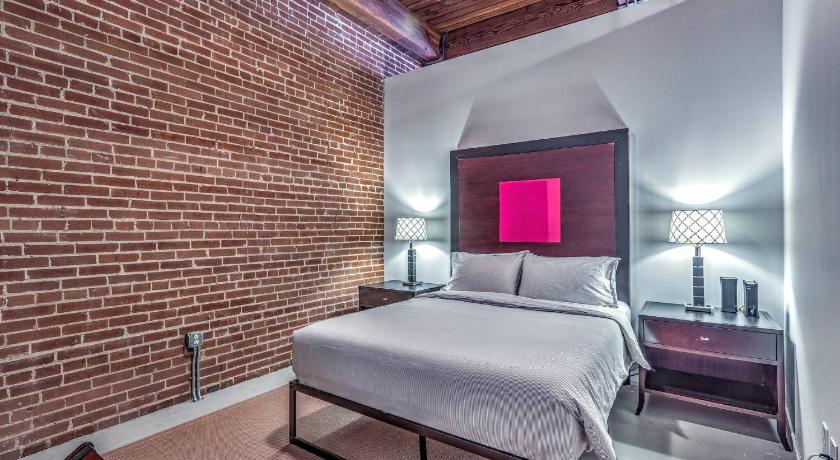 セントルイス (MO) Denim Lofts-3BR DWTN Loft-Parking-Laundry 4A 4つ星 宿泊施設 プール